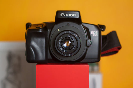 Canon SLR EOS 750 - BODY